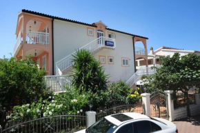 Apartments Majić